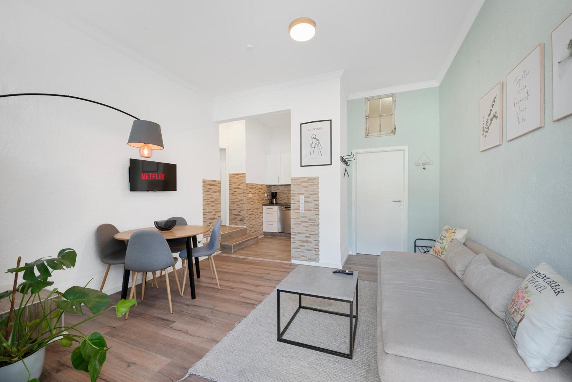 Backhome - Suite L - Parkhaus - Fantastische Schlosslage - Smarttv - Waschmaschine - Netflix - 50Qm - 24H Checkin- Apartment 1 Людвигсбург Экстерьер фото