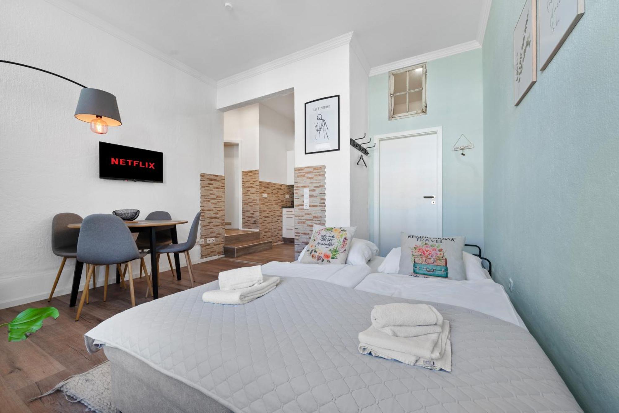 Backhome - Suite L - Parkhaus - Fantastische Schlosslage - Smarttv - Waschmaschine - Netflix - 50Qm - 24H Checkin- Apartment 1 Людвигсбург Экстерьер фото